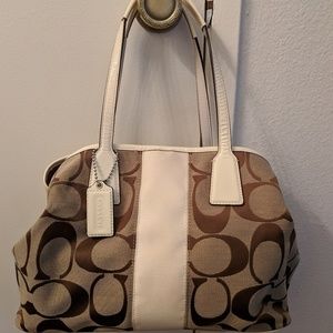 Large Coach Purse with a FREE body works spray!